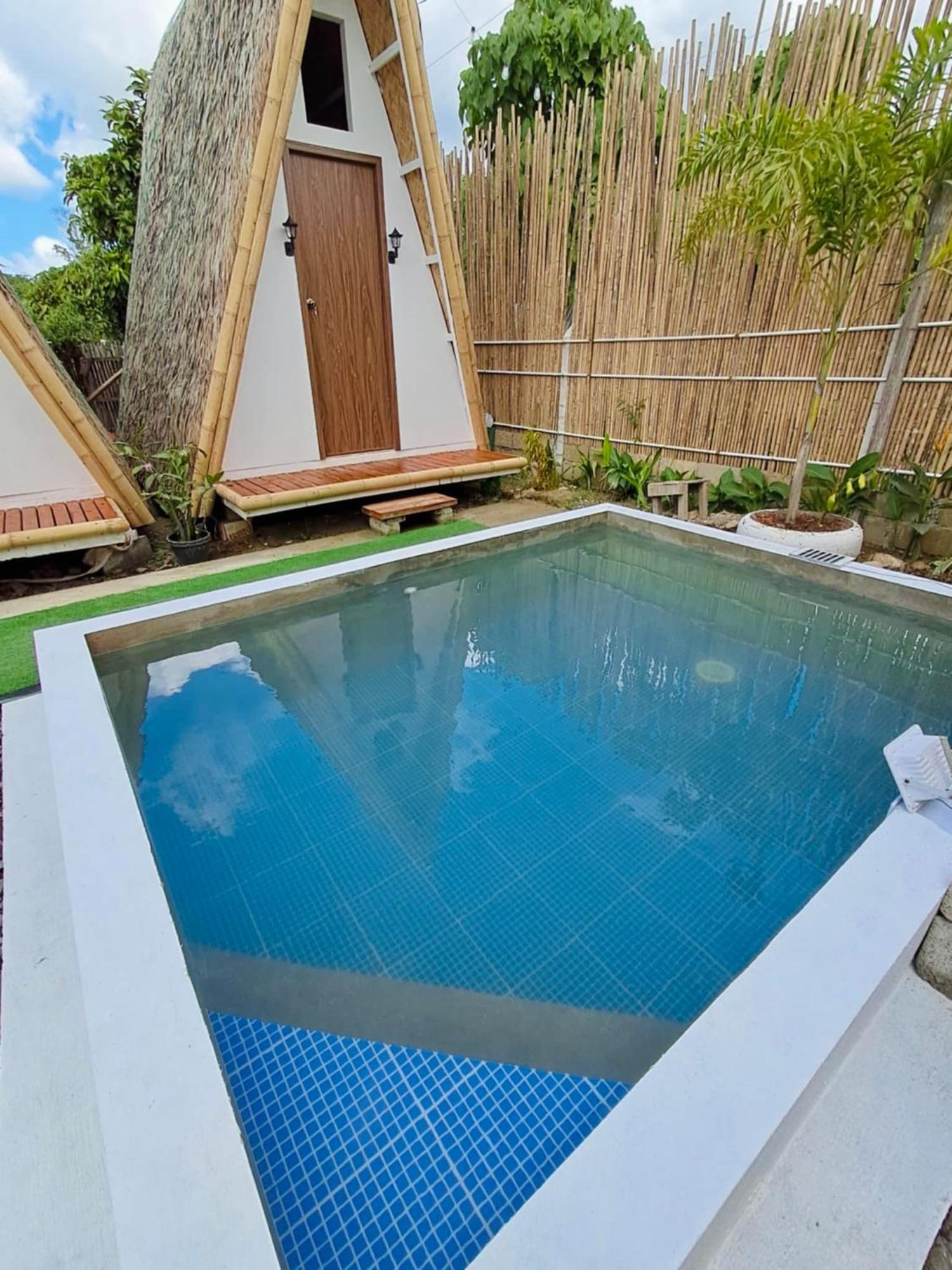 Happy Monkey Hostel El Nido Bagian luar foto