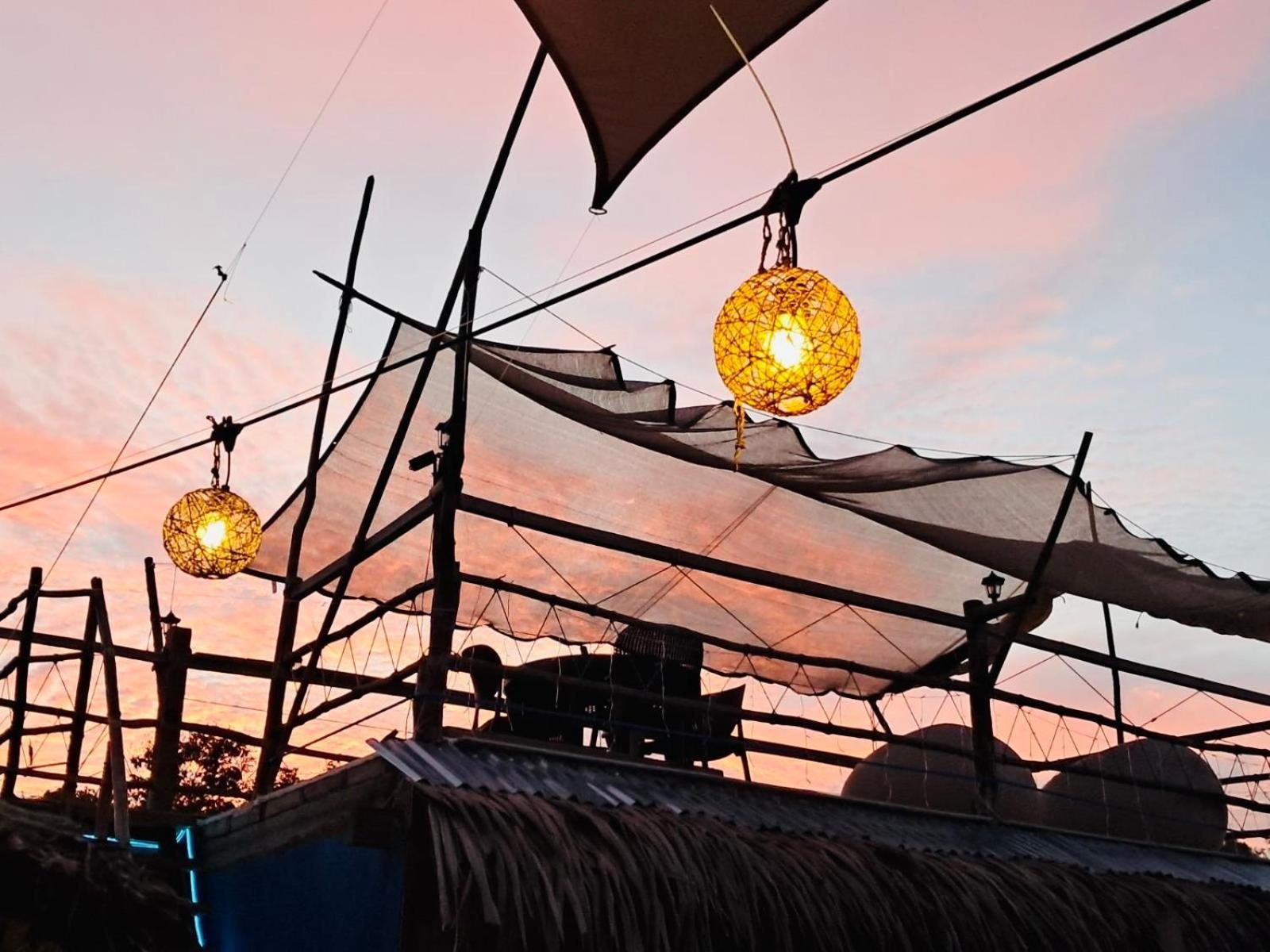 Happy Monkey Hostel El Nido Bagian luar foto