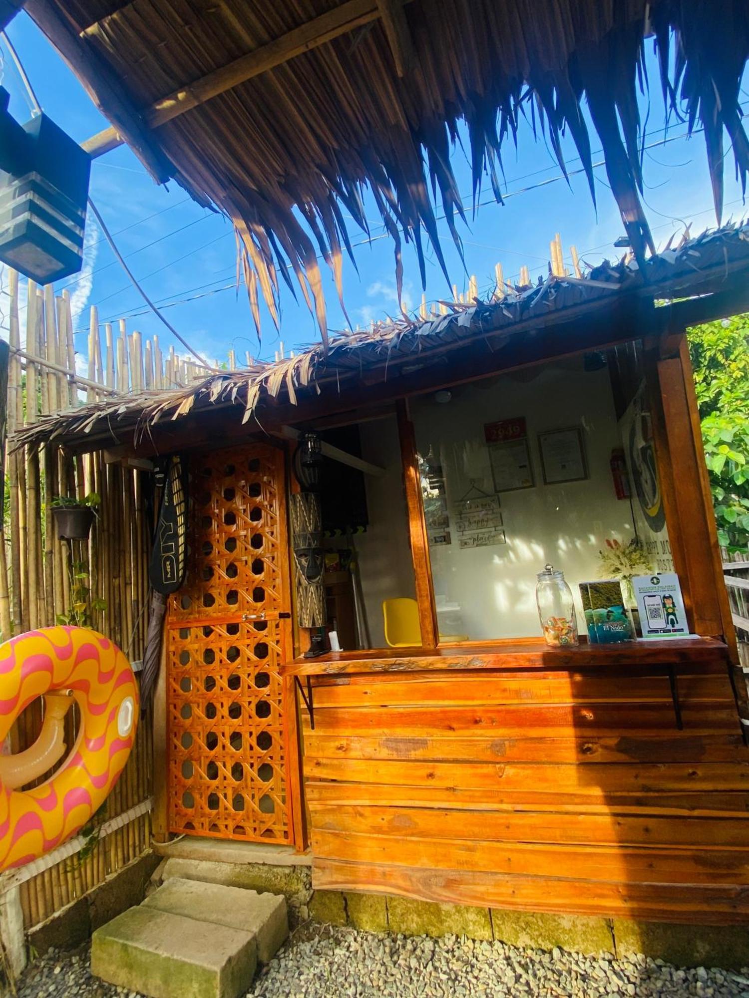 Happy Monkey Hostel El Nido Bagian luar foto