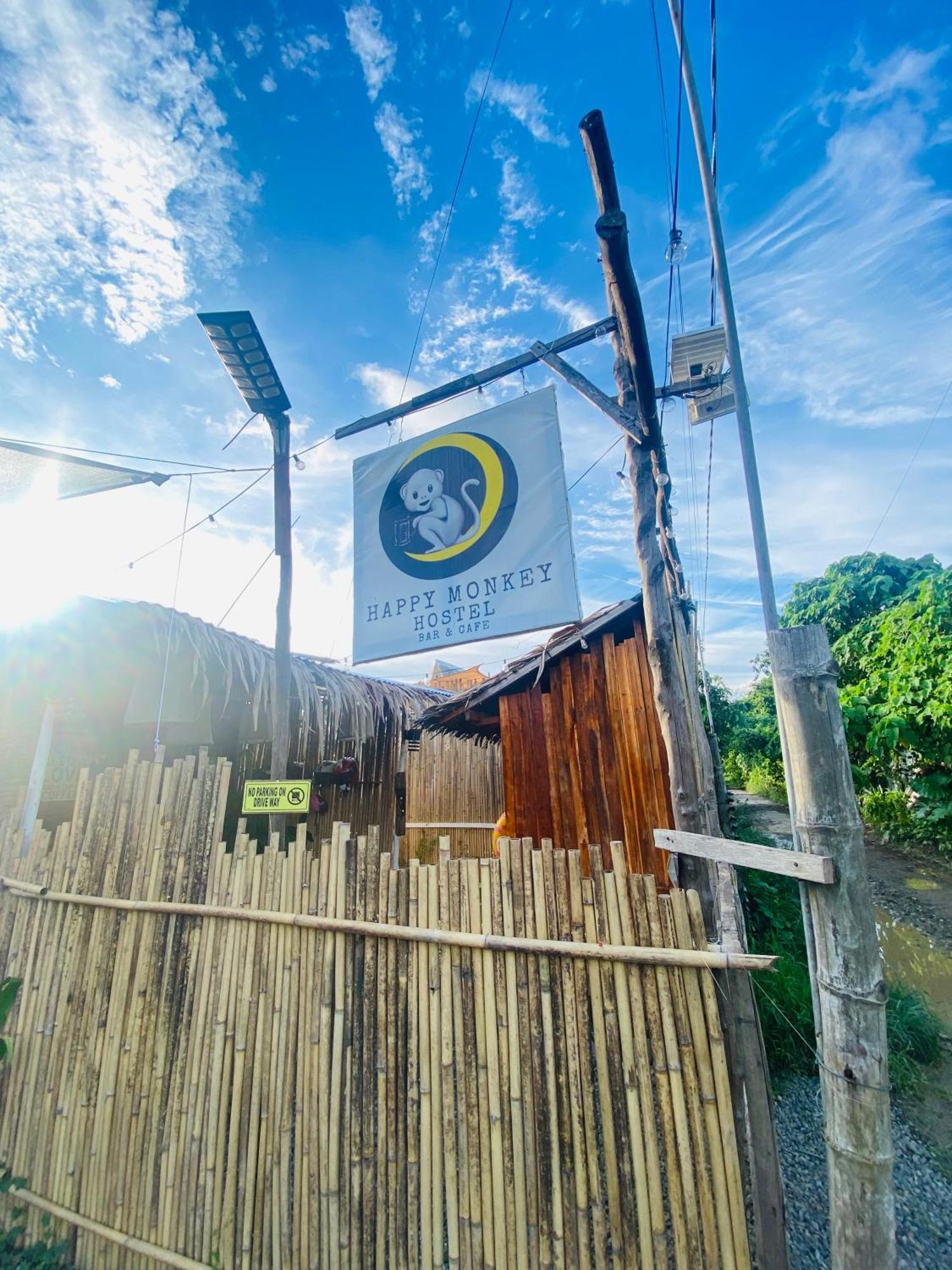 Happy Monkey Hostel El Nido Bagian luar foto